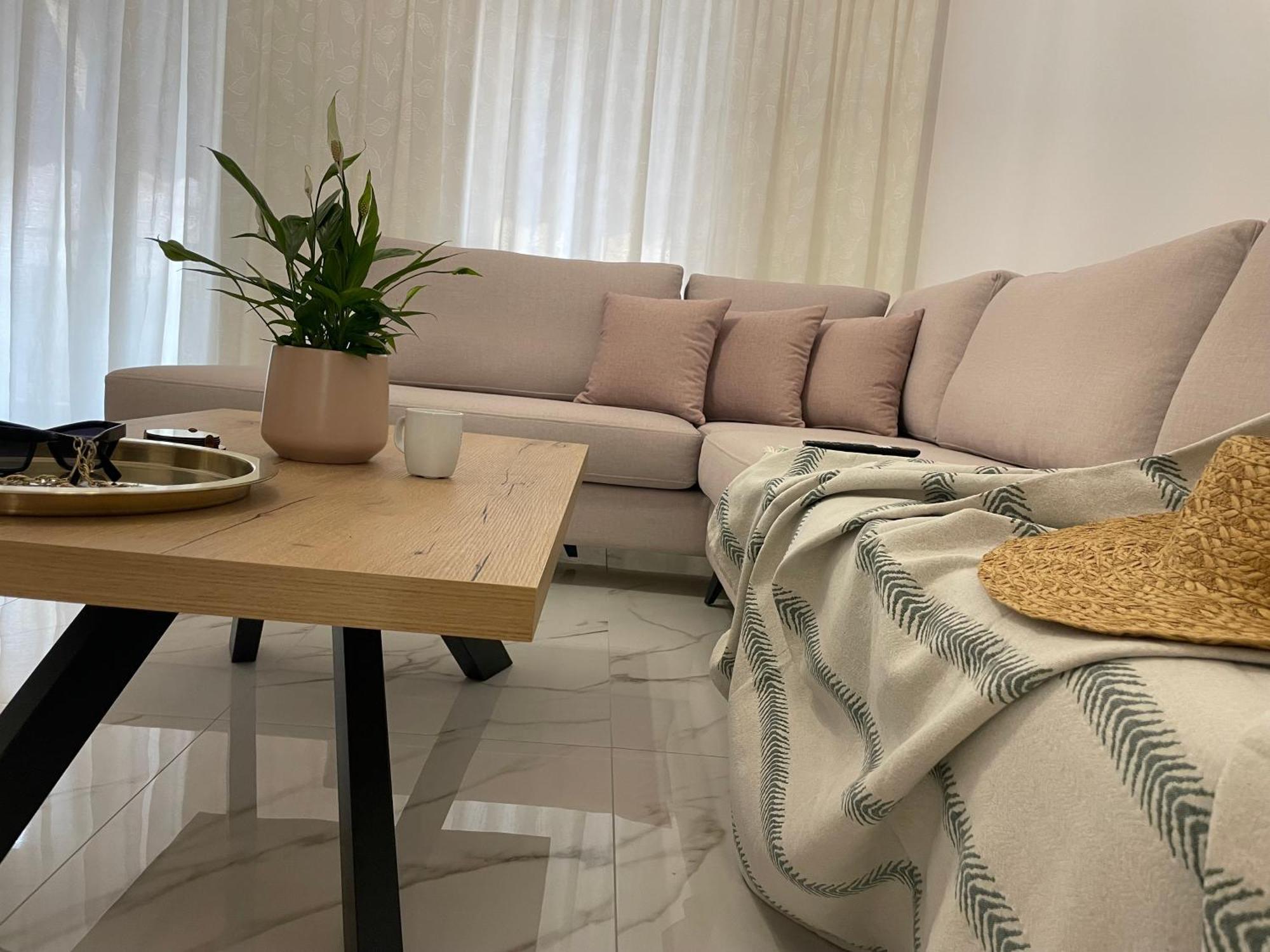 Sk Luxury חאניה